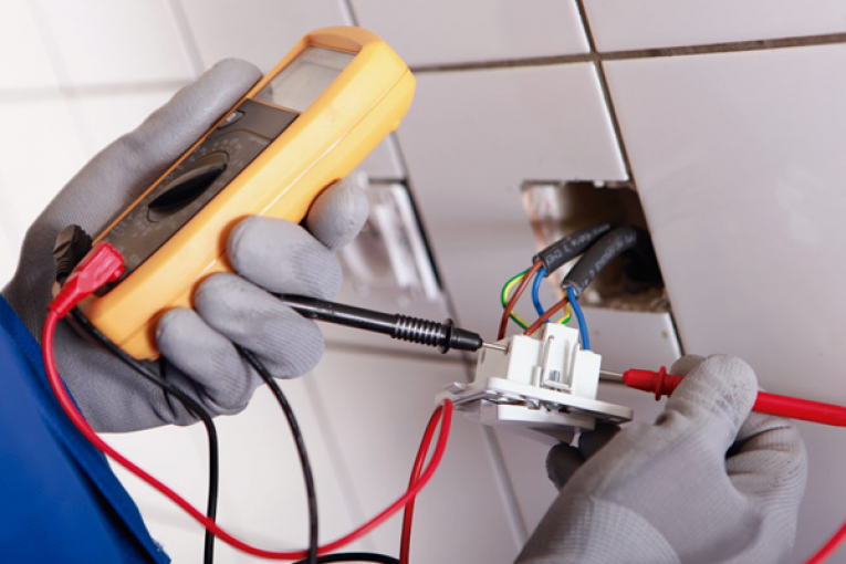 Reparo-de-Instalacao-Eletrica-com-Problema-765×510